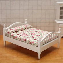 Creative Bedroom Decoration Accessories For Dolls Miniature Furniture Dollhouse Furniture Bed/Bedside Table