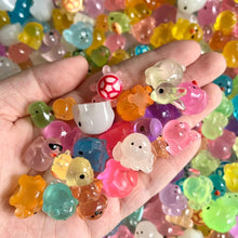 40pcs Mini Luminous Blind Box Animal Snacks Fruit Conch Blind Bag Small Ornaments Creative Decoration Party Gifts Randomly Sent