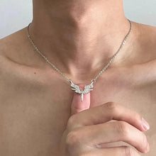 Retro Light Luxury White Angel Wings Necklace for Women Exquisite Personality Stainless Steel Clavicle Chain Jewelry