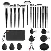 33Pcs All In One Makeup Tools Set 15 Brushes Beauty Sponges Powder Puff Eyelash Curler With Storage Bag For Full Face Makeup