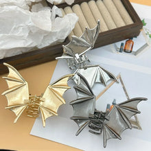 Gothic Punk Bat Large Matte Metal Shark Clip Hairpin for Women Halloween Party Headwear Versatile Hair Jewelry Accessories Gift