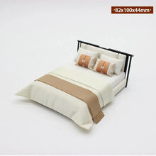 Creative Bedroom Decoration Accessories For Dolls Miniature Furniture Dollhouse Furniture Bed/Bedside Table