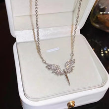 Retro Light Luxury White Angel Wings Necklace for Women Exquisite Personality Stainless Steel Clavicle Chain Jewelry