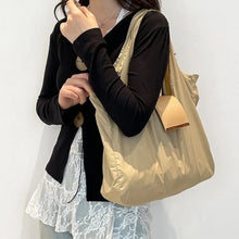 Reusable Mini Keychain Tote Bag Large Capacity Eco-Friendly Foldable Shopping Bag Lightweight Key Ring Expandable Reusable Bag