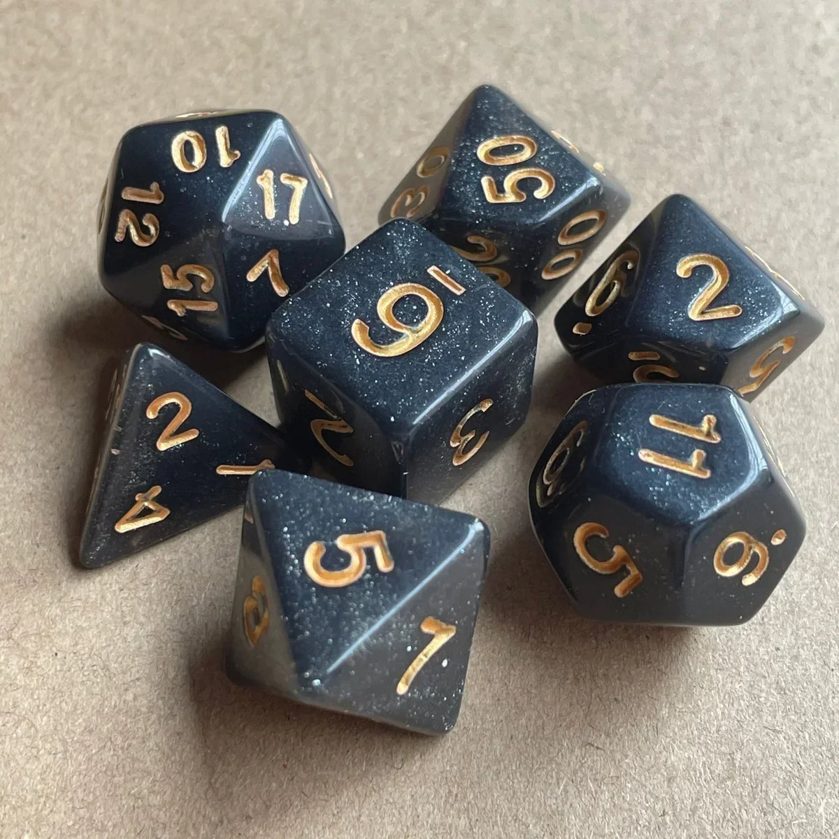 7PCS New Starry Glitter DND Dice Set, D4/D6/D8/D10/D12/D20 Polyhedral RPG Dice for Tabletop Games, Board Game Accessories