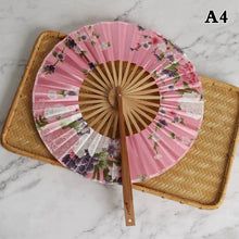 1 Piece Chinese Flower Pattern Round Bamboo Handheld Fan With Tasse Portable Folding Fan Wedding Dance Fan Home Party Decor
