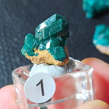 Rare Congo Dioptase Crystal Cluster Natural Green Mineral Specimen Raw Quartz Healing Stone Teaching Collection Home Decor G1-27