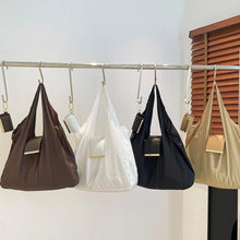 Reusable Mini Keychain Tote Bag Large Capacity Eco-Friendly Foldable Shopping Bag Lightweight Key Ring Expandable Reusable Bag